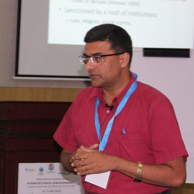 Dr. Vishal Narain